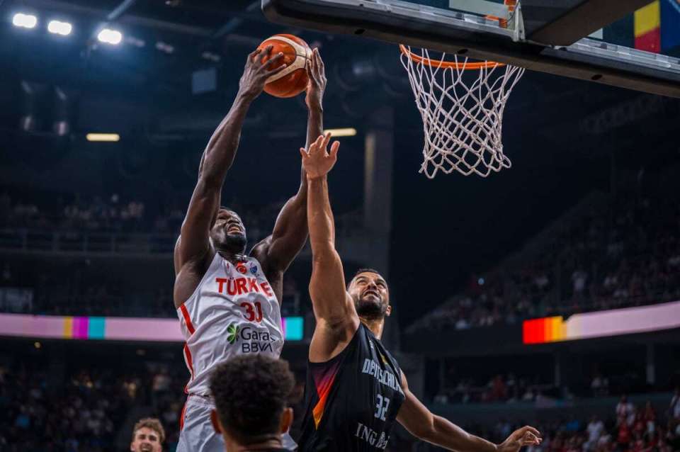 虽然是一名 虽然是一名